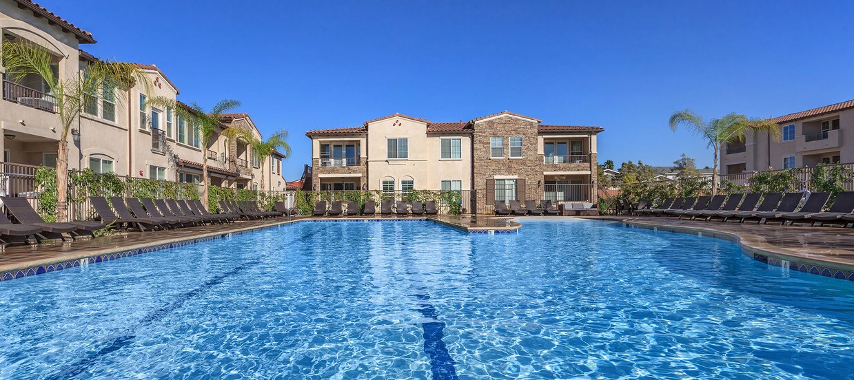 4655 Governor Dr, San Diego, CA 92122