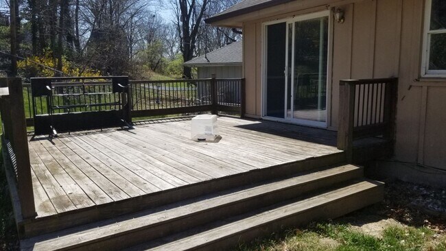 Building Photo - COMING SOON 3 Bedroom, 2 Bathroom Home in ...