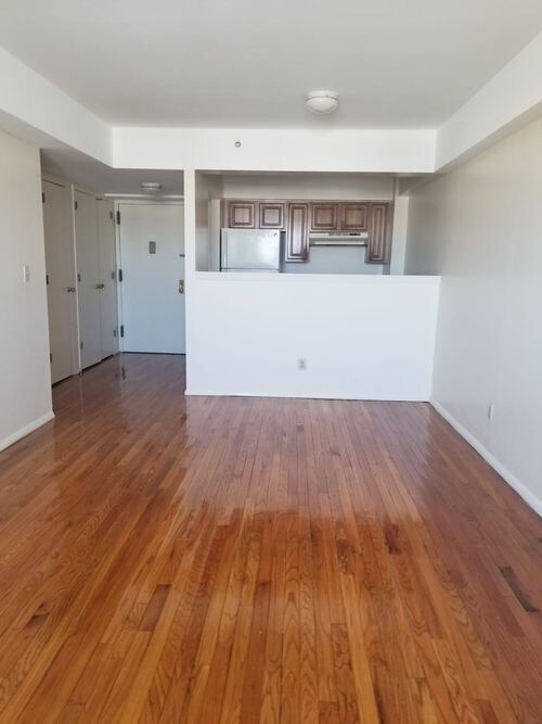 Foto principal - 1200 Southern Blvd
