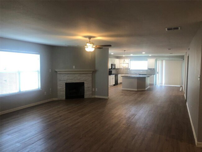 Building Photo - 1404 Ocotillo Ln