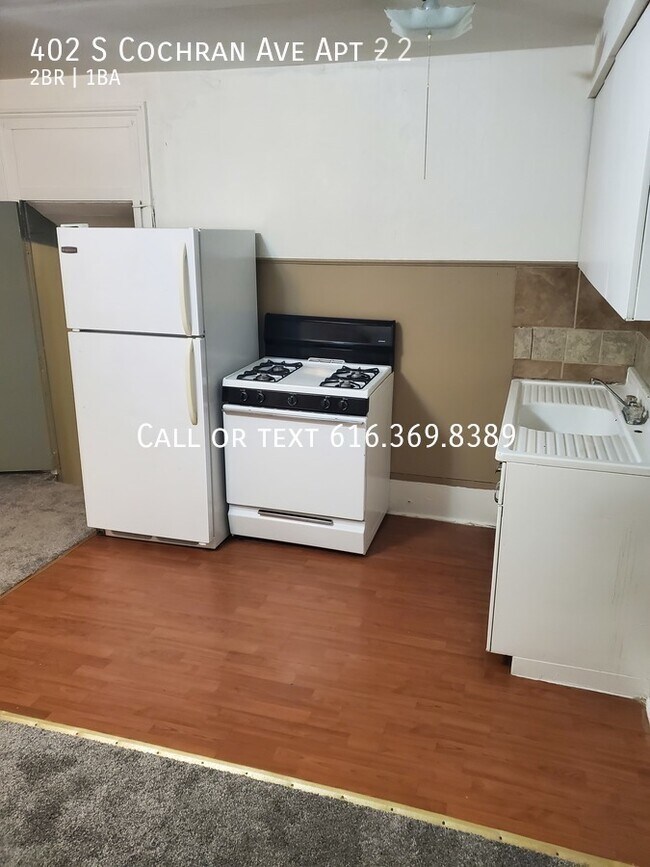 Foto del edificio - 402 S Cochran Rd