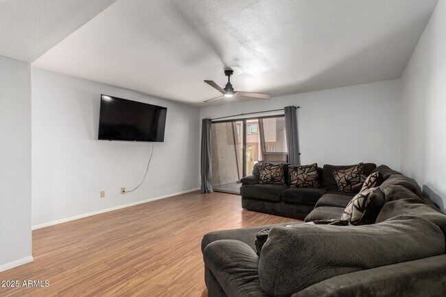 Foto del edificio - 622 W 14th St