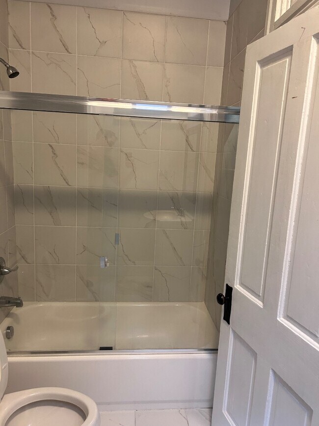 Foto del edificio - 30 W Court - Unit 204