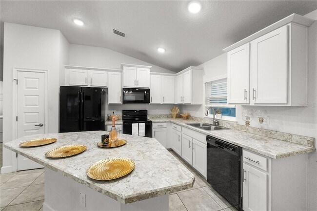 Foto del edificio - 14429 Potterton Cir