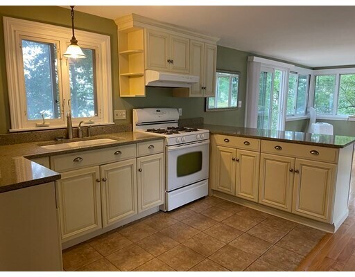 Foto principal - 73 Cliff Dr