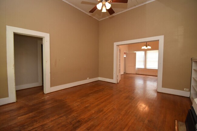 Foto del edificio - Centrally Located 2 Bed Close to Tech!