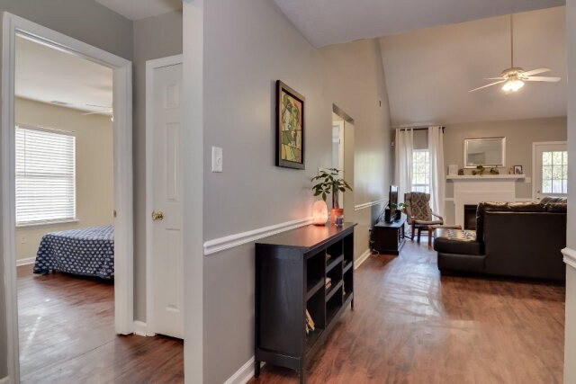 Foto del edificio - 7701 Main St Ct