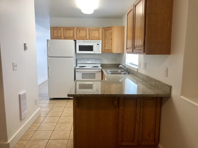 Kitche - 1176 Swisher Rd