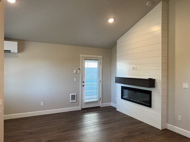 Foto del edificio - 3998 SW Obsidian Ave