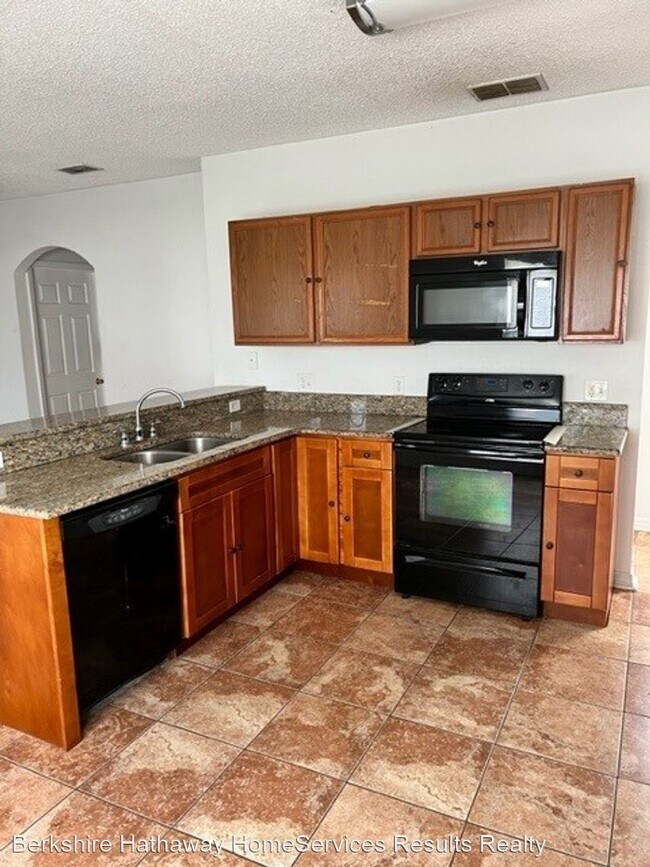 4 br, 2.5 bath House - 750 Cockatoo Ct photo'