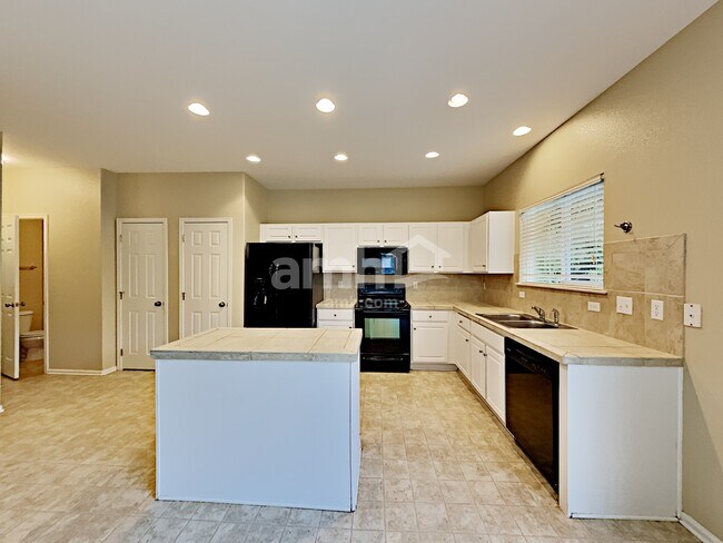 Foto del edificio - 13954 Ivy St