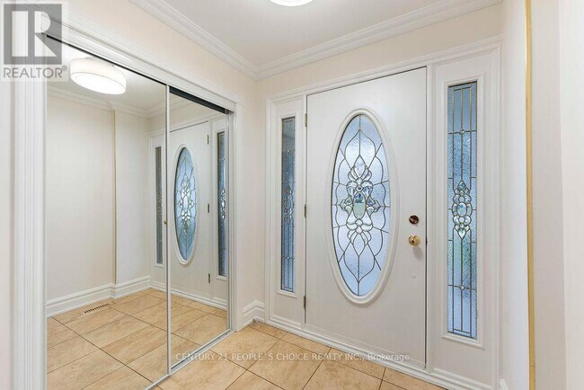 Building Photo - 2250 Kenbarb Rd