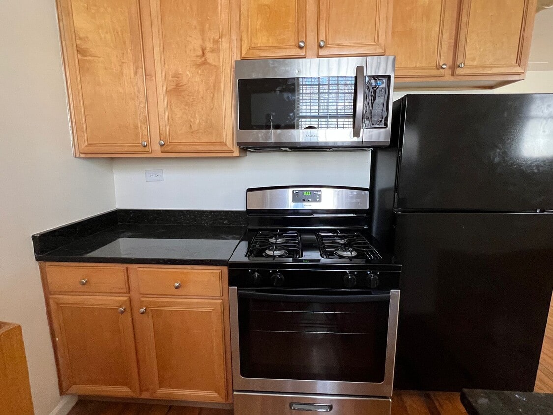 1812 W Chase Ave Unit G, Chicago, IL 60626 Condo for Rent in Chicago