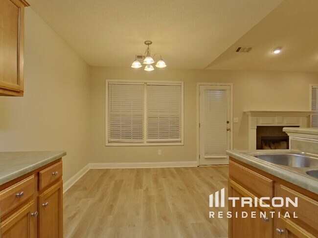 Foto del edificio - 373 Morning Star Dr