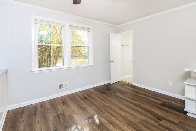 Building Photo - 142 Dickert Dr