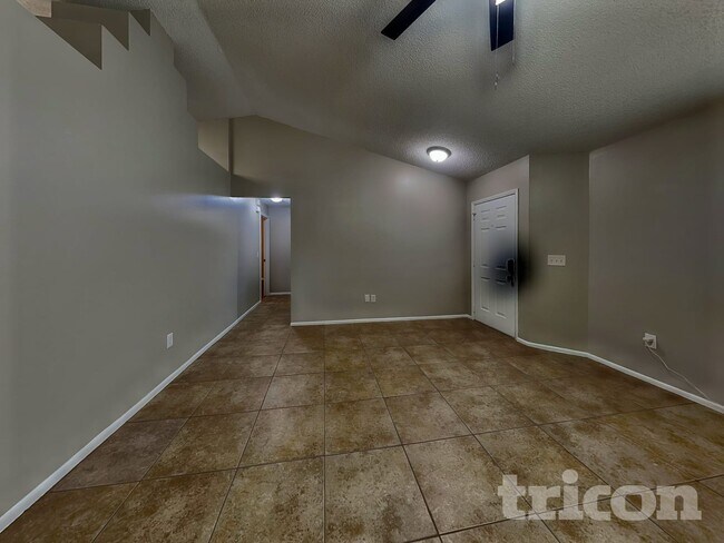 Foto del edificio - 1488 Country Mansion Ct