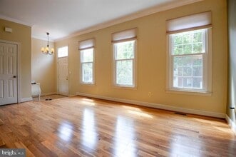 Building Photo - 9404 Regency Crest Dr