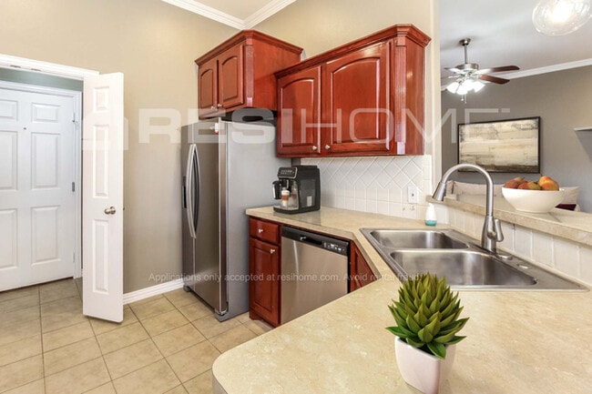 Building Photo - 130 Price Cir