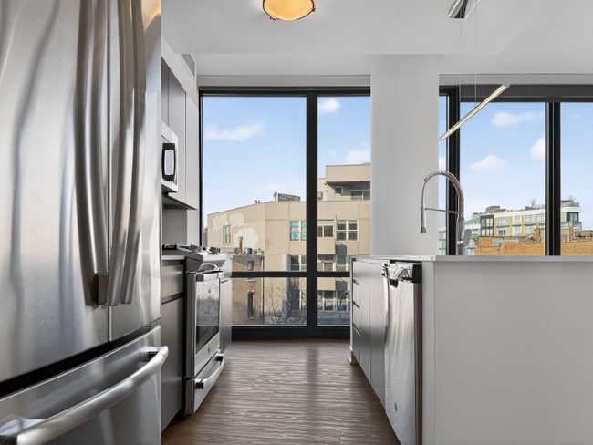 Photo - 736 N Aberdeen St Apartment