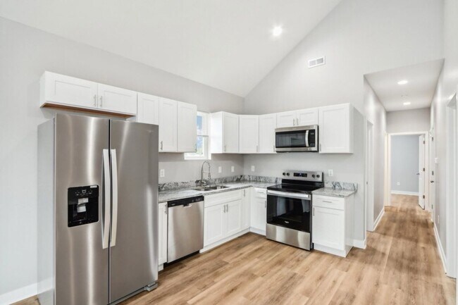 Photo - 2018 Rembrandt St Apartment