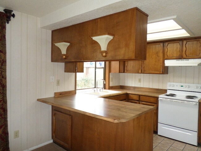 Building Photo - 1149 Progress Dr