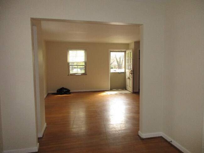 Building Photo - 1795 Northwest Ct