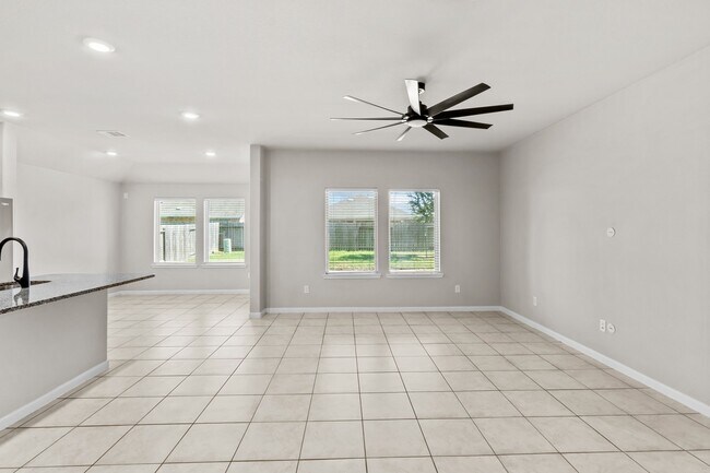 Foto del edificio - 2218 Levant Ln