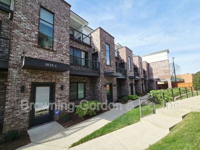 Photo - 1035 Chester Ave Townhome
