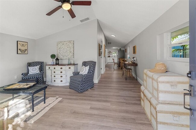 Foto del edificio - 1606 E Osborne Ave