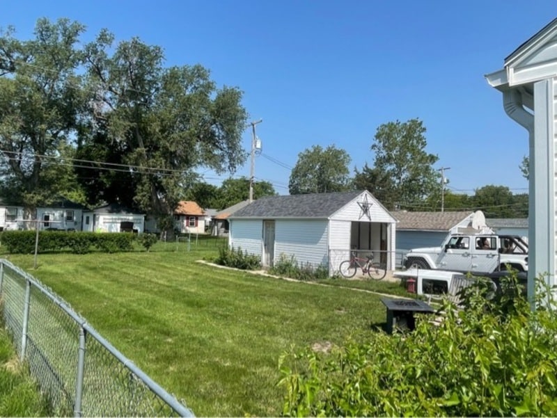 Building Photo - 929 N Webster Ave