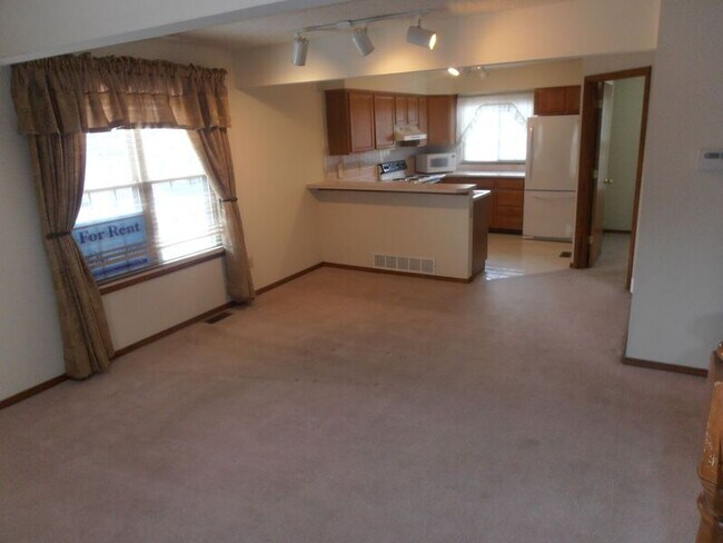 Foto del edificio - 2472 Hatch Cir