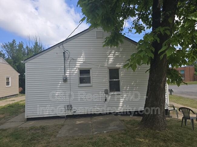 Building Photo - 4308 E 143rd St