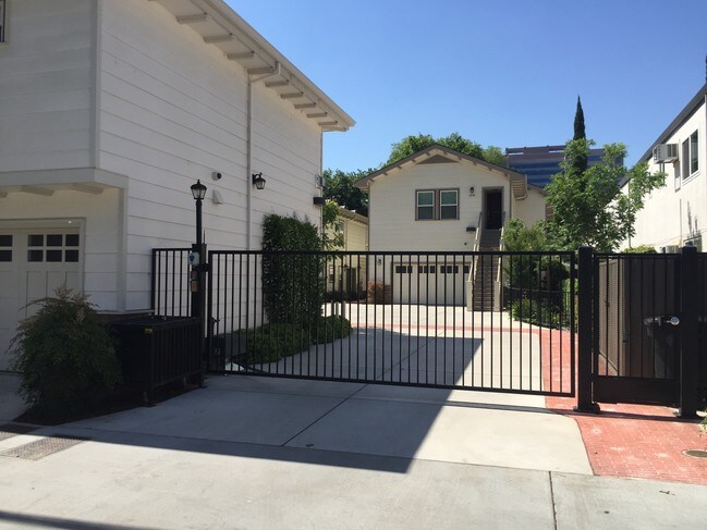 1319 G St Unit 1319 Sacramento Ca 95814 Apartment For Rent In