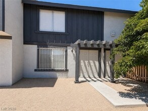 Building Photo - 3123 Chadford Pl