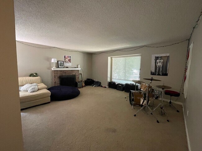 Foto del edificio - 3 Bedroom 2 bath home in North Davis