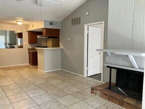 Building Photo - 7152 Fair Oaks Ave