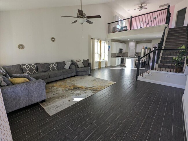 Foto del edificio - 9905 Quercia Dr