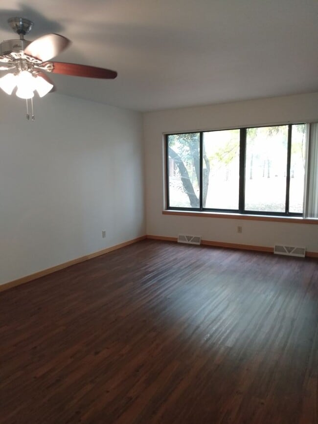 Foto del edificio - 2626 S Stoughton Rd