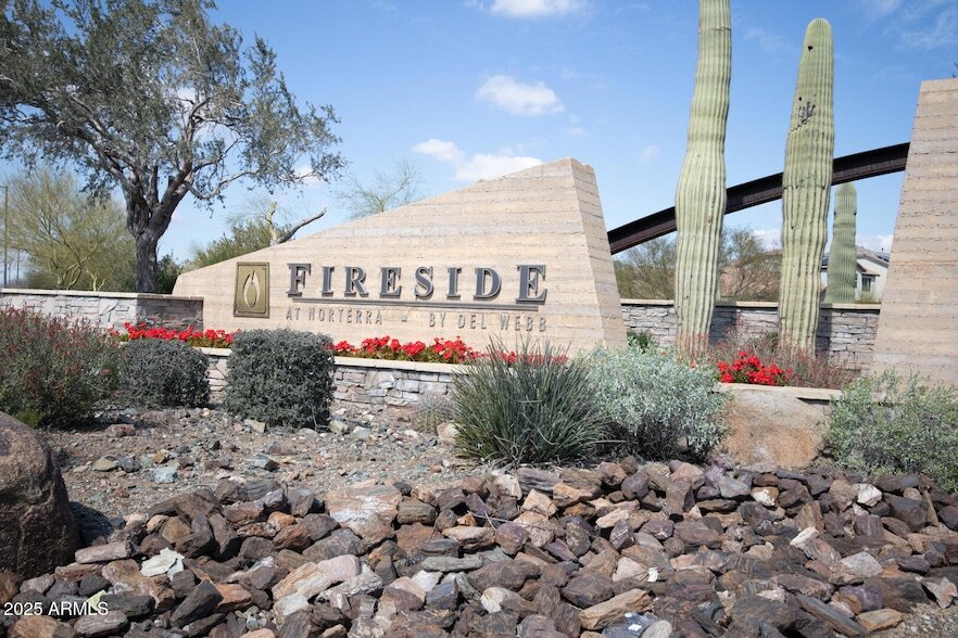 Primary Photo - 1726 W Desperado Way