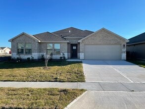 Building Photo - 1405 Irigoyen St