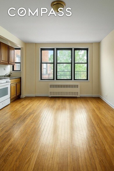 Foto del edificio - 1466 E Gun Hill Rd