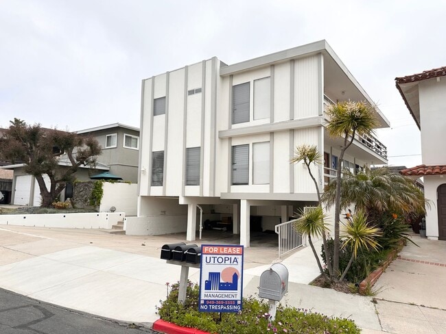 Building Photo - Two Bedroom in Desirable Dana Point!!