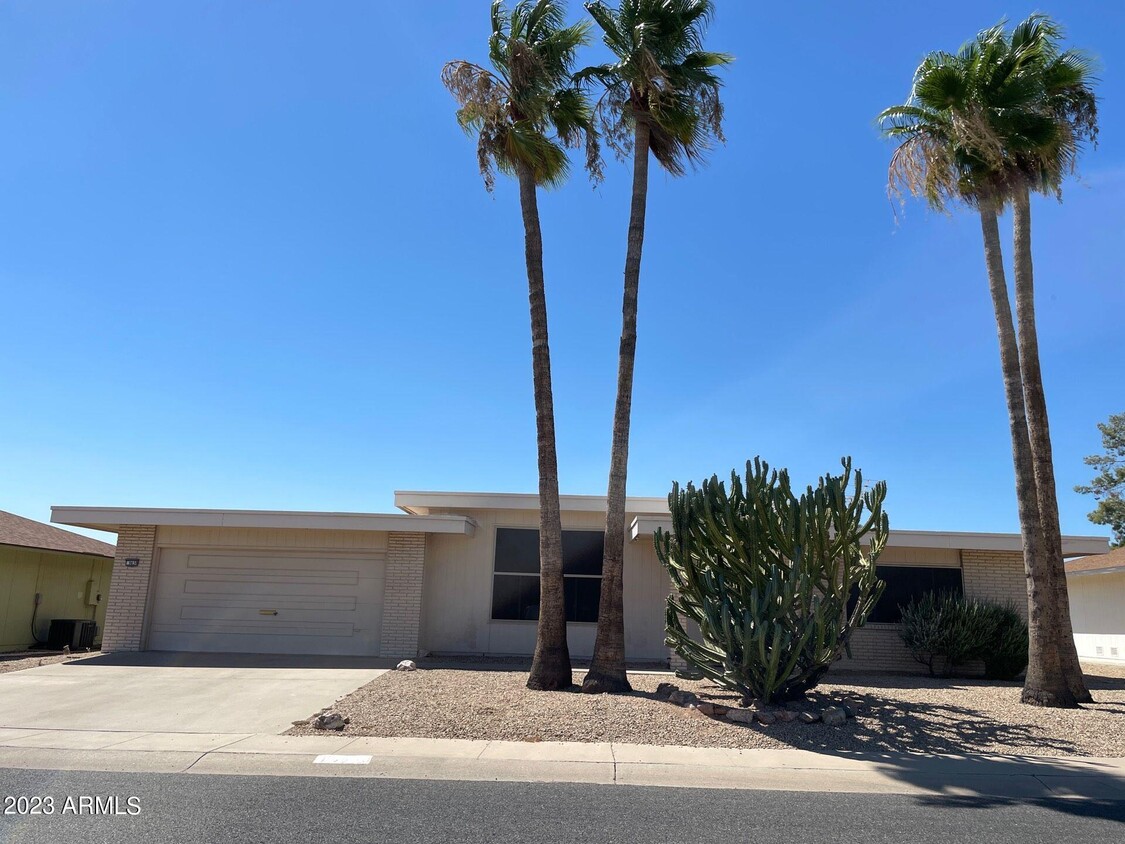 Foto principal - 9630 N Briarwood Dr