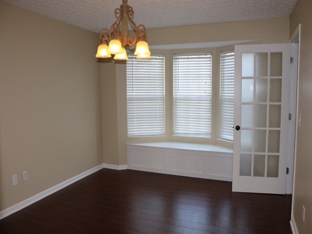 Building Photo - 203 Victorian Drive