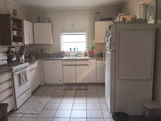 Foto del edificio - 1032 Curran St NW