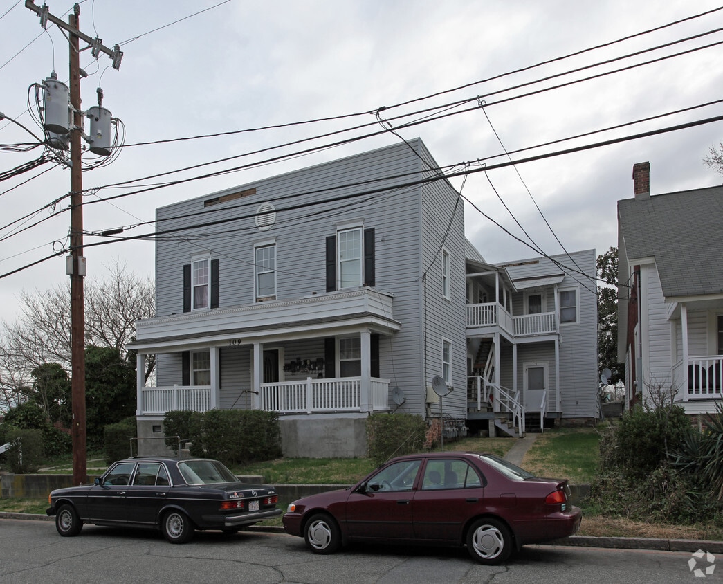 109 Lyndon St, Greensboro, NC 27401 Apartments in Greensboro, NC