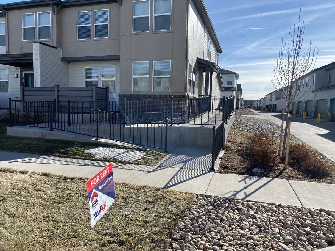 Primary Photo - Wonderful Townhome in the Avion at Denver ...
