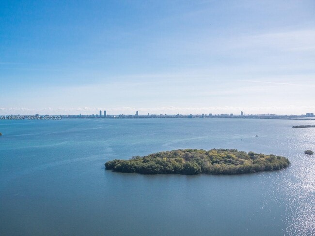 Building Photo - 770 NE 69th St