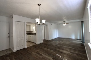 Primary Photo - 308 Miracle Strip Pkwy SW