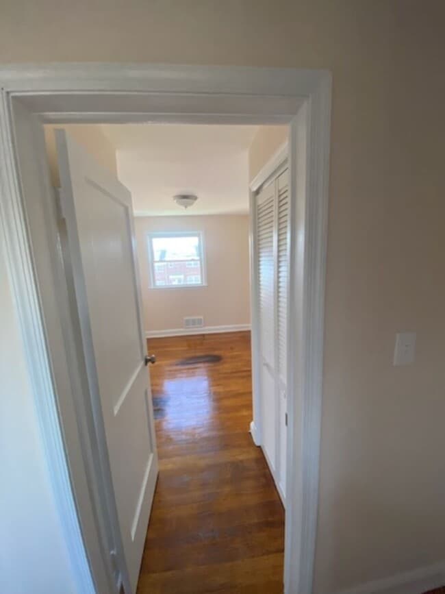 Building Photo - 1407 Clairidge Avenue